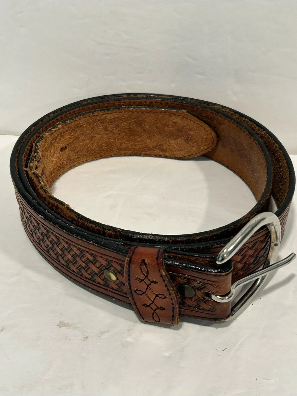 Vintage Leegin Silver Creek Basketweave Tooled Leather Belt Size 40 USA Made